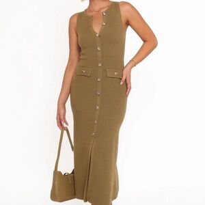 Brand New With Tags NWT Petal & Pup Aspen Button Up Knit Dress Size Small